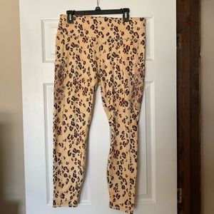 Fabletics powerhold leggings 36.5” cheetah - XL